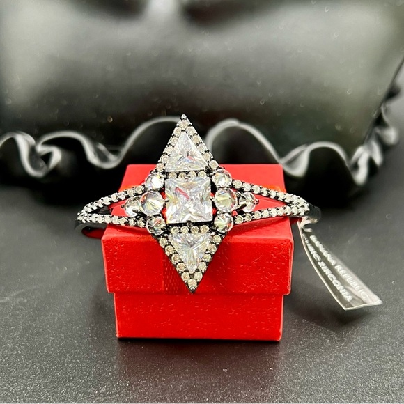 Stunning Banana Republic Edwardian Bracelet w/ Round Square and Triangular CZs - Picture 4 of 11